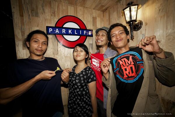 parklife_byNMRQ's tweet photo. the backyard!! wear numerique and parklife cloth :) cheeerrrrssss http://t.co/qC25kxt1fE