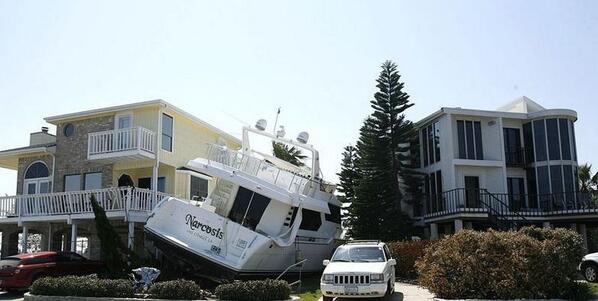 hamishneal's tweet photo. Superb RT @geoffadams81: Meanwhile at Cameron Smith's house. #NRL http://t.co/Hqam9tFH6n" cc @FireUpOnFBI @FakeDavidSmith