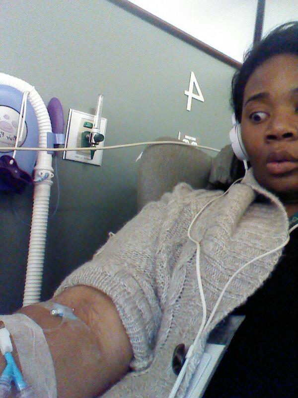 djnomnoms's tweet photo. Chemo day. #cancerisdumb #taxol http://t.co/QhjZsJeC3j