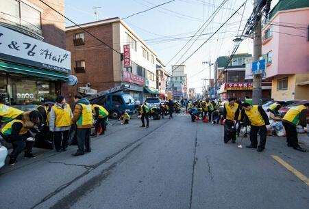 <신천지 교회>☜새롭게 변화의 거리청소 시온과 김포
blog.naver.com/scj_lover12/80…