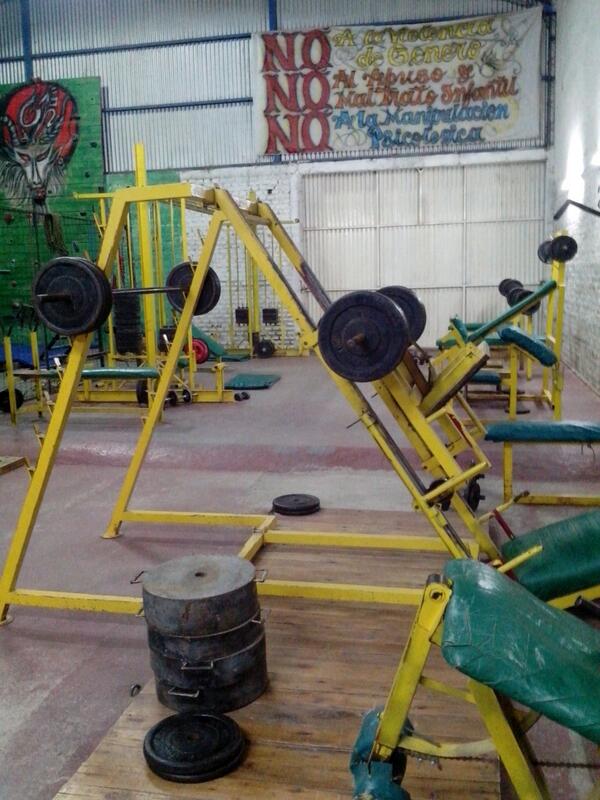 ivan_nicc777's tweet photo. Cuanto te extrañaba querido gym, espero volver a estar con vos muuuucho mas tiempo :_) http://t.co/BQywyFLOf0