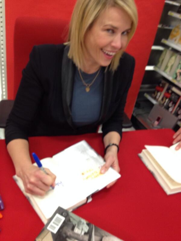 thubs22's tweet photo. "No pictures allowed!" To breakin the rules! Thanks @chelseahandler ! http://t.co/Ofxao85lTF