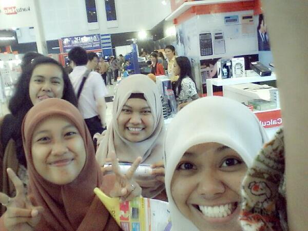 Expo_Computer's tweet image. pemenang Selfie best crowd background @restyafebri #MBCS2014