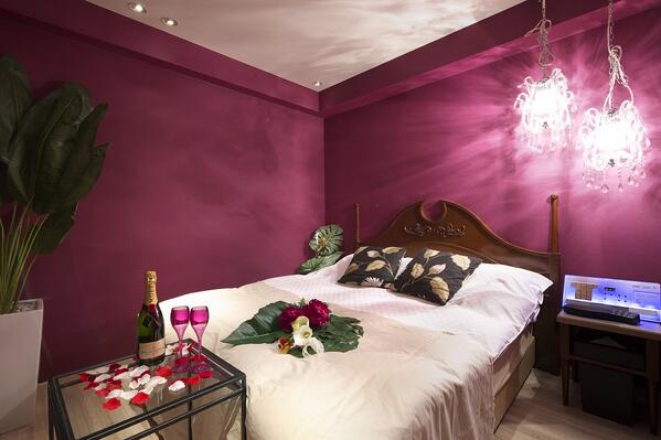 Villa Giulia در توییتر 501号室 紫の壁紙でセクシーなお部屋 Http T Co Gmyrwqcgjk