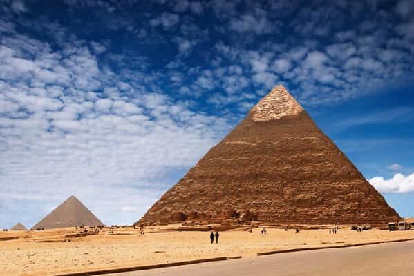 Photo_Trek's tweet photo. Egyptian Pyramids in Giza practically deserted right now https://t.co/ri5I7qaoou via @Photo_Trek #Travel #Photography #Bucketlist"