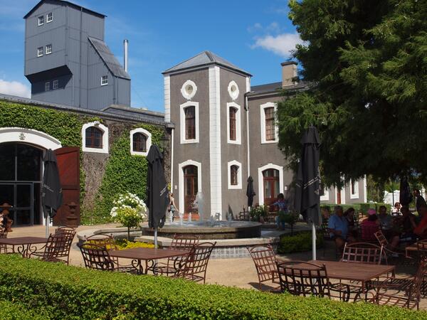 Jordi Casinos (@jordicasinos) on Twitter photo Empezamos el dĂa con una visita guiada a @Van_Ryns_Brandy #VisitStellenbosch <a href="/StellWineRoute/">Stellenbosch Wine Routes</a> #Winelands #Sudafrica Empezamos el dĂa con una visita guiada a @Van_Ryns_Brandy #VisitStellenbosch <a href="/StellWineRoute/">Stellenbosch Wine Routes</a> #Winelands #Sudafrica