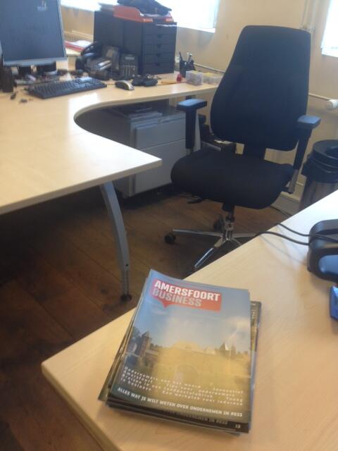 hermandummer's tweet photo. @wagenwerkplaats Alsjeblieft. Op kantoor Rijtuigenloods gelegd. #AmersfoortBusiness http://t.co/cRANM1cuJb