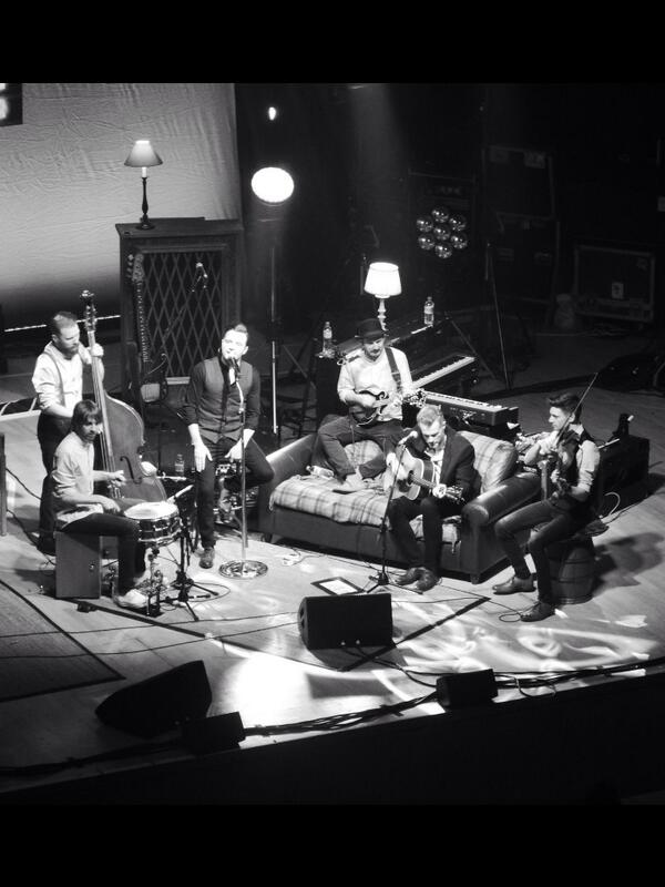 EmsNI_'s tweet photo. @ShaneFilan #YouAndMeTour #2014 #Belfast #incredible http://t.co/OSxHvcRcsA