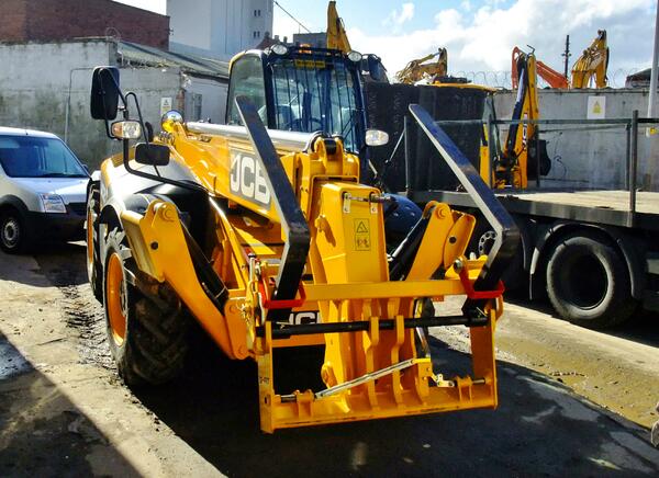 JCB 535-140 tele-handler.  We will happily stick company logos onto tele-handlers for mid to long term hire