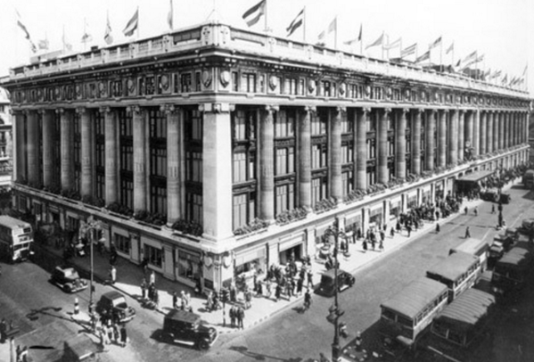 historicalLDN's tweet photo. 1931. Selfridges http://t.co/O23bcqfafu