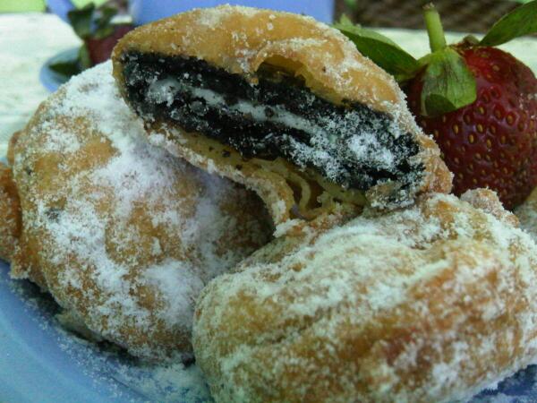 They look so yummy, don't they? :) #DeepFriedOreo