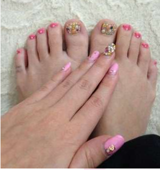 長谷川亮太 町田亜里香ってなんで足に年少リングみたいなの入ってるんだろう Http T Co Euzlajc7bm