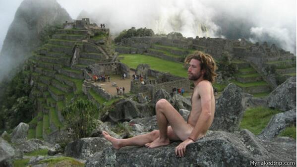Cooperativa's tweet photo. La moda de desnudarse en Machu Picchu http://t.co/7aLBUqOquS http://t.co/fH8Yodjk3X