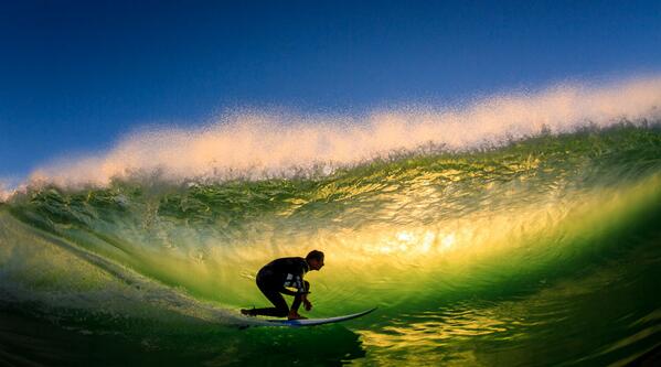 surfline's tweet image. America goes off: surfl.in/1emYigH #SwellStories @ReefTeam Photo: @miahklein