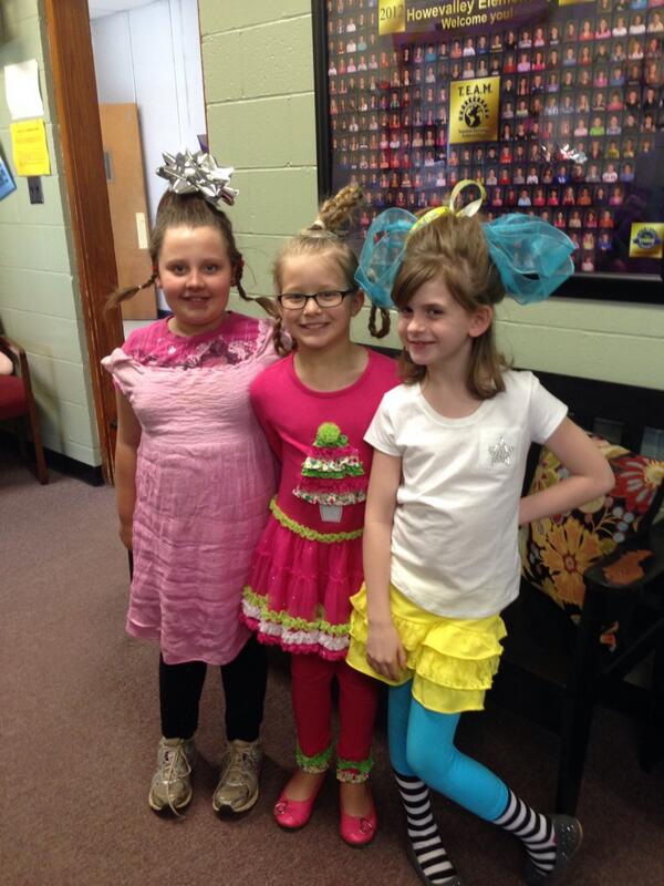 Three 'CindyLouWho's stopped by to show us their Dr. Seuss Day costumes. @HardinCountySchools  #ilovetoreadweek