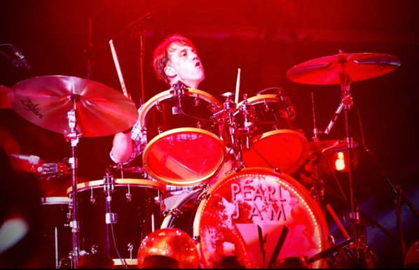 PearlJam's tweet photo. "Live life to the fullest, and focus on the positive." - Matt Cameron http://t.co/Z0R5fLMjpz