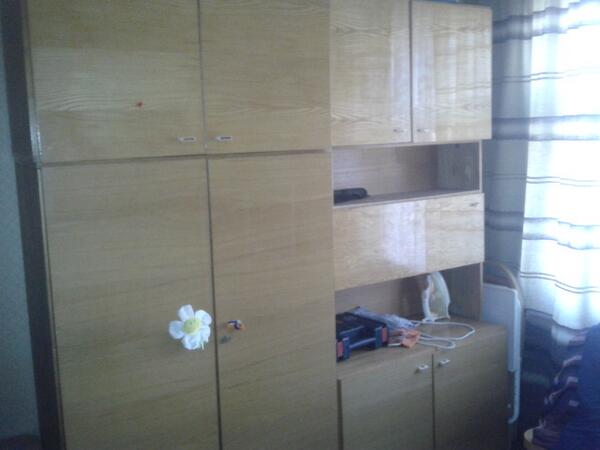 Zimants's tweet photo. Atdošu attēlā redzamo skapi, tikai jāatbrauc un jāsavāc. Rīgā. #RT http://t.co/LFiXJ2q5gW