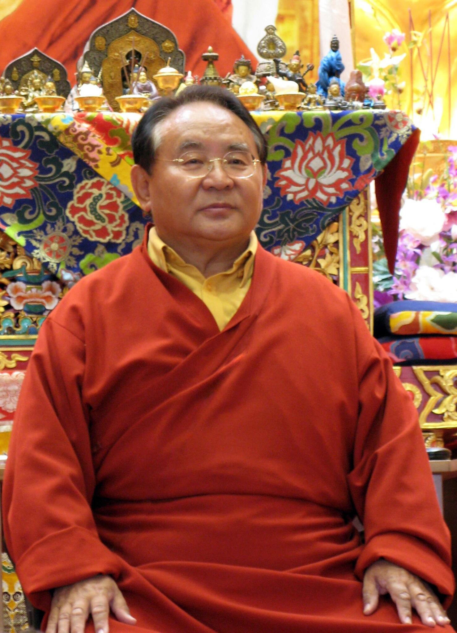 дуджом ринпоче согьял ринпоче. дуджом ринпоче согьял ринпоче. кьябдже чатрал ринпоче сангье дордже. согьял ринпоче оклеветали. согьял ринпоче оклеветали.