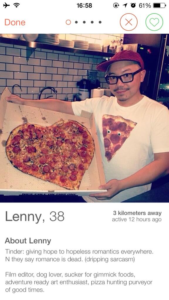SouthByTinder's tweet photo. Heart-shaped pizza? Yes, please! But I'll pass on the date. #sxsw #sxsingle http://t.co/2JCwxULs7v