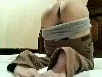 farz2014's tweet photo. مني ابي الحس لي http://t.co/W3y7jyzcQ6