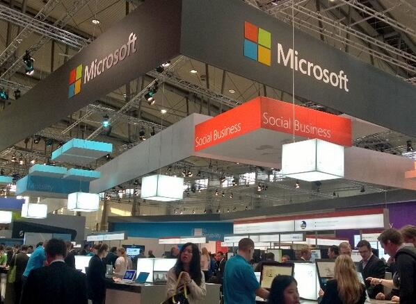 pandorgaUK's tweet image. All Microsoft labs only in German? #cebit2014 #microsoftadding