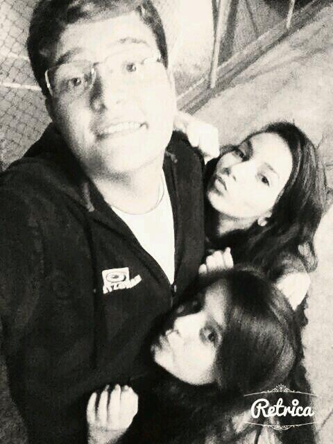 cout_kaka's tweet photo. Me amam  ♥ ♥ ♥ ♥ ♥ ♥ ♥ @gabhi__  @LeehPinheiro__ http://t.co/59WtXW2Z6B