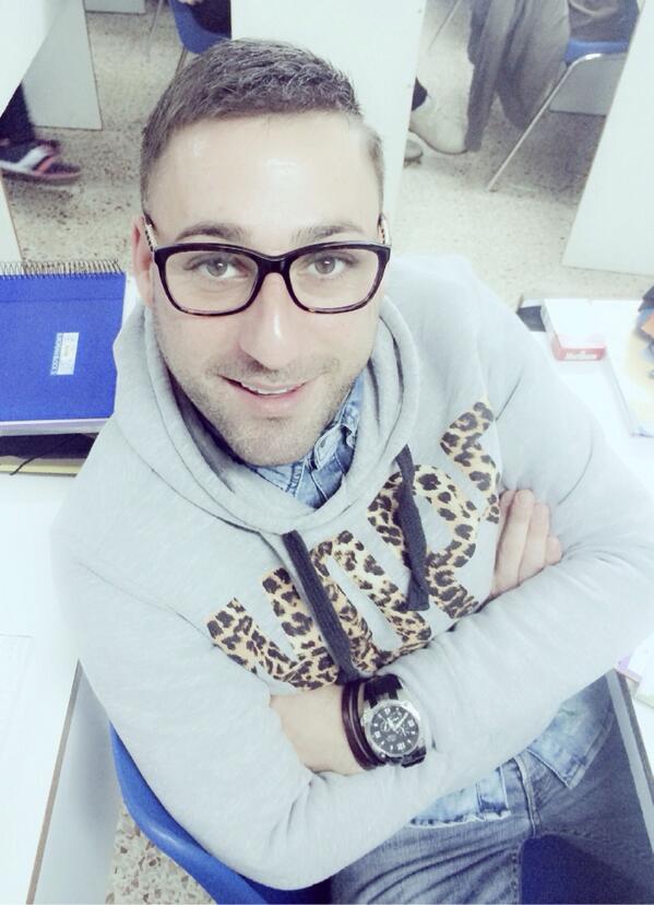 esthersunlight's tweet photo. La guapura de mi clase @MrtwiterDeivid http://t.co/JXKDggas49