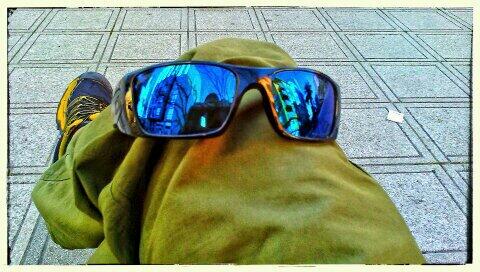 Tellevome's tweet image. En media horita he quedado con la cuerda, el arnés y les gates.
"Miramos" por tu seguridad.