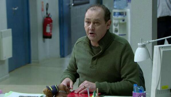 LesFans_Pblv's tweet image. / #PBLV / Le retour de JF ce soir en toute petite forme depuis la mort de Sandrine! Le pauvre :(