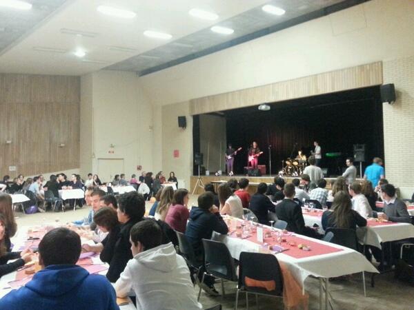 AdrienMartin91's tweet photo. Ce soir c'est cabaret à #PolytechOrleans !
Merci au bureau des arts ! http://t.co/hIoVoNNkJo