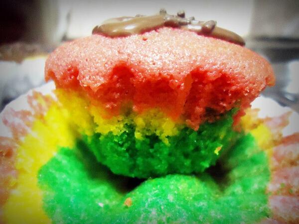 UnTocco_DAmore's tweet photo. Cupcakes ❤ http://t.co/M3KNmi9f0E