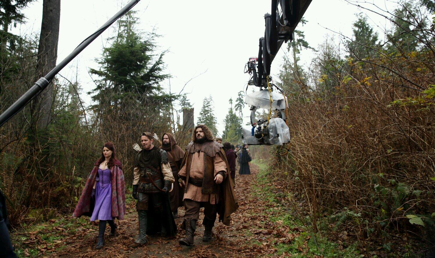 Stills et BTS BieFf9nIEAA6Zwn