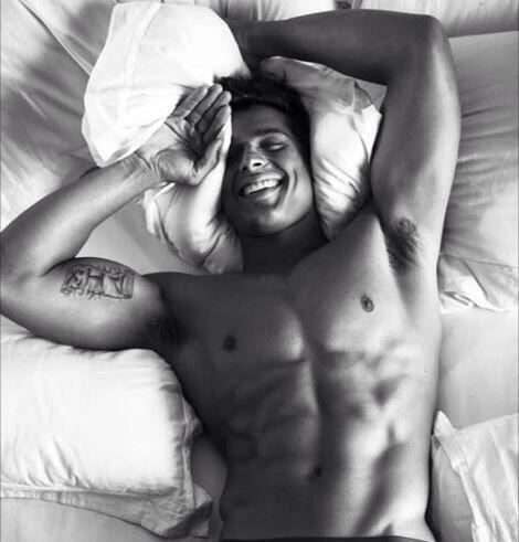 Post_BadBoy's tweet image. Bonne soirée les filles 😘 #Love #Adbos #VeryBadBoy #HotGuy