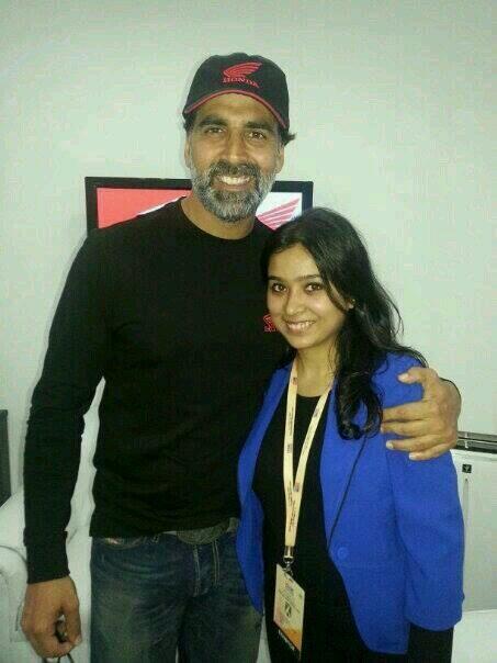 AKSHAY_kumar101's tweet photo. أكشاي يا سيدي في AutoExpo2014 على 8 فبراير 2014 في GreatrNoida http://t.co/Gxdj2CQhT6