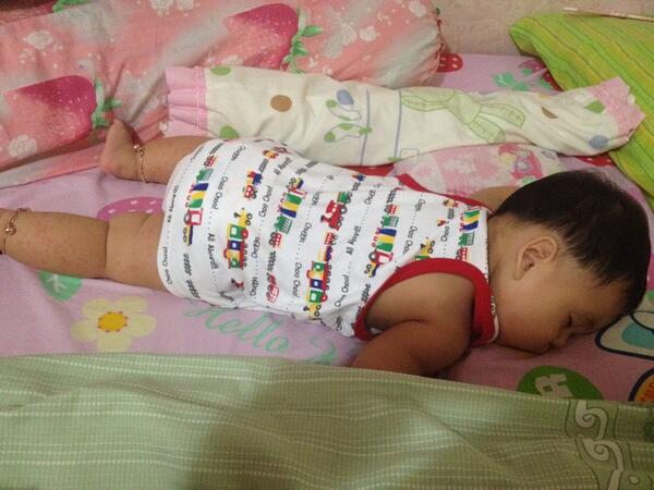 Bankpimpai's tweet photo. เด็กป่วย!!! http://t.co/XCsKkXzRyV
