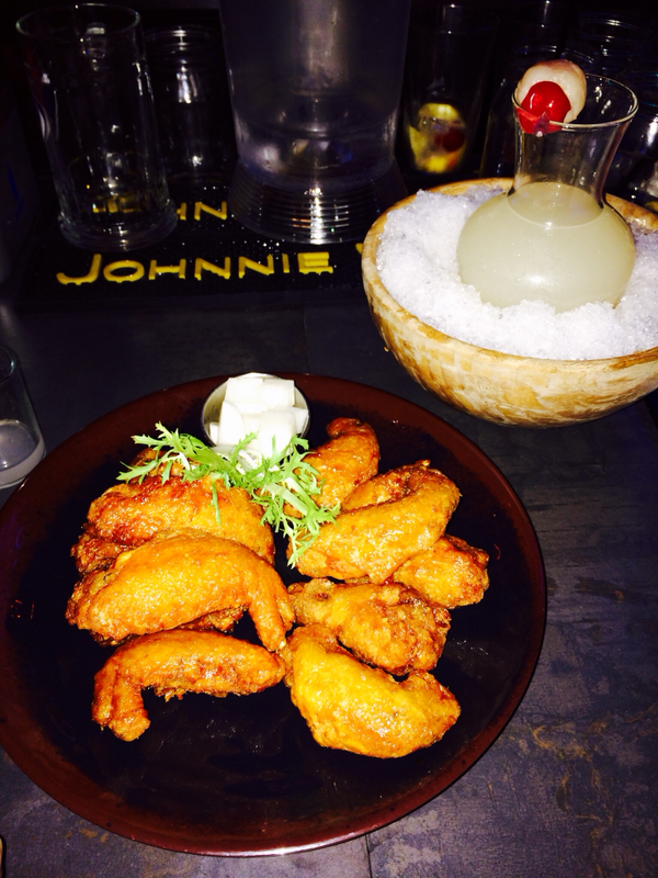 FrankKnuckles's tweet photo. Soy garlic & honey spice wings got damn!! #MadforChicken #NYC http://t.co/XaWCCK7tUU