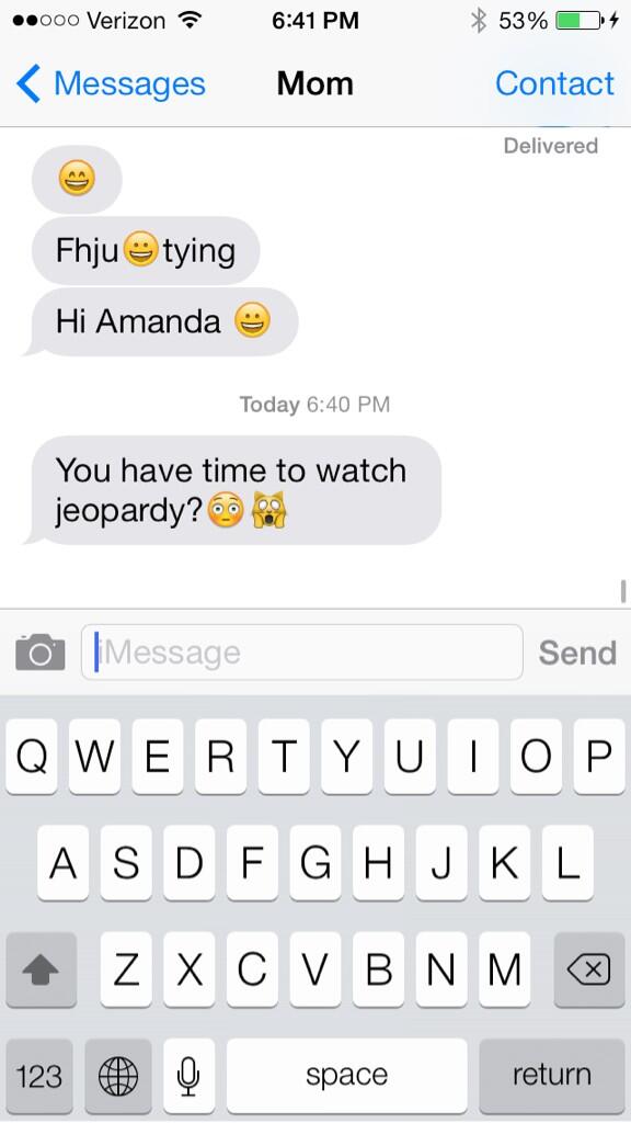 itsAmandatory's tweet photo. I put emojis on my mom's phone for her and this is what happened http://t.co/RoPDdfiDMX