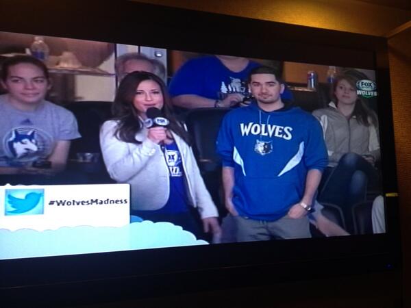 FanDuelSN_NOR's tweet photo. #WolvesMadness continues from the @FSNorth suite! Ready...go- tweet 4 @mntimberwolves prizes. @FSNorthGirls http://t.co/0jhzV4etRA