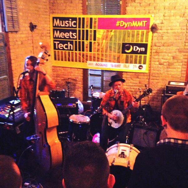 johnzahr's tweet image. #DynMMT comin in HOT with @baskery