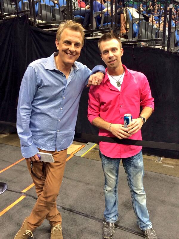 PerkatPlay's tweet photo. Bout time RT:@BarinHansch @PerkatPlay #WolvesMadness finally got to meet you ha ! http://t.co/GR7frVmOQ5