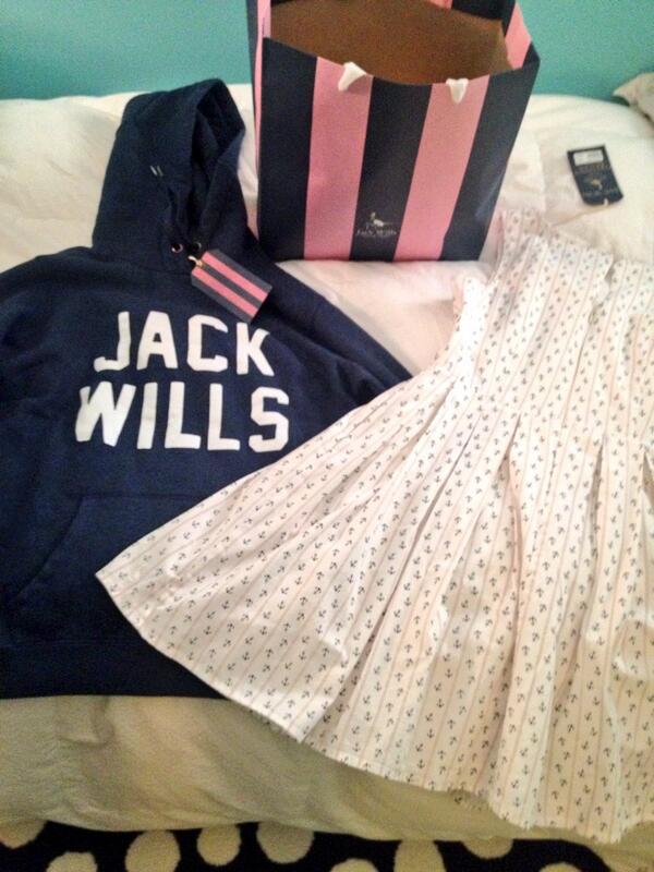 CallMeAllycorn's tweet photo. Shopping @JackWills #jackwills #sohappy http://t.co/0tzsGCFnuW