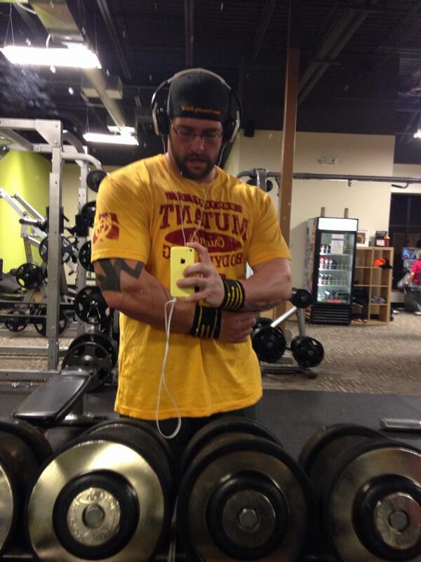 Mutant_Mazzey's tweet image. Rocking the new @MUTANTNATION Originals tee with the sweet biohazard logo on the sleeve. #iRepMutant #TEAMMUTANT