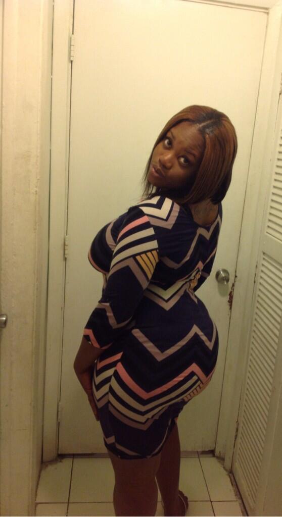 BABIEDATT's tweet photo. That ass phat http://t.co/qXPIE6TJFC