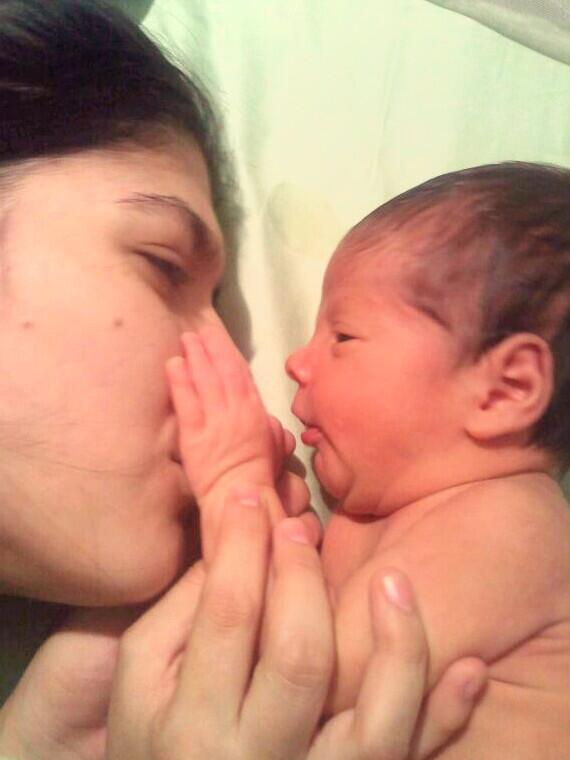 MishellBarzola's tweet photo. Gracias Dios por esta obra maravillosa en mi vida. teamo http://t.co/t9sEYnCj2B