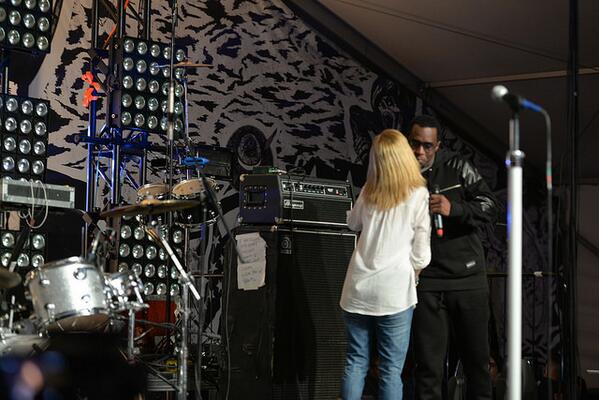 LPVhouse's tweet image. Yes, that's @KarenDellCMO getting up close with @iamdiddy tonight at the #FADERFort #DellVenue #iwork4dell #2many#s