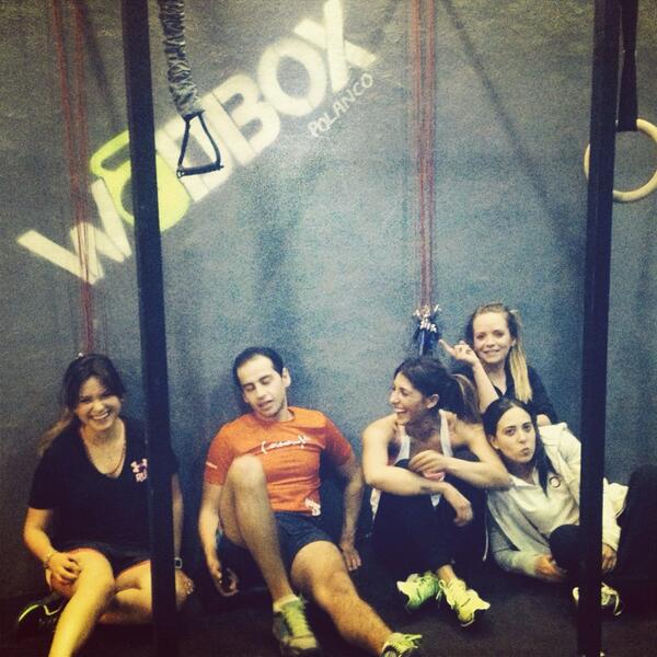 IvanaProclama's tweet photo. Terminando de wodear en @oxygenpolanco 👊🙋👯💪 @muyuuu @marifer_b @ChanoJurado http://t.co/KHVVrtBME6