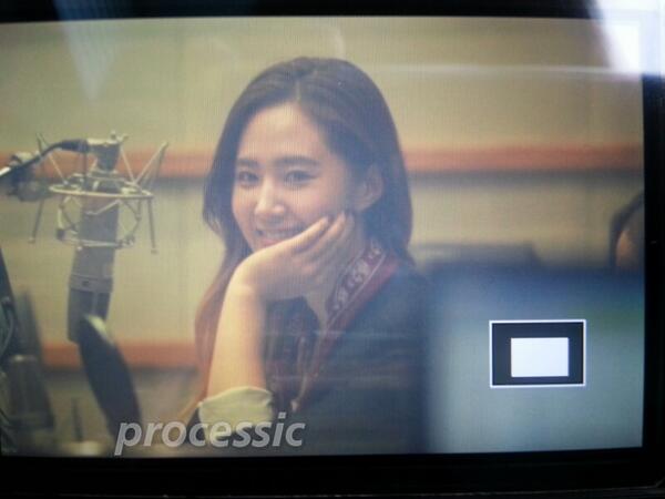 [PIC][12-03-2014]Yuri - Jessica và SeoHyun xuất hiện tại 2 chương trình Radio "SBS PowerFM Kim ChangRyul Old School" và "KBS Cool FM Jo Jungchi & Harim's 2 O'clock" vào chiều nay BigWuLcIUAA23oQ