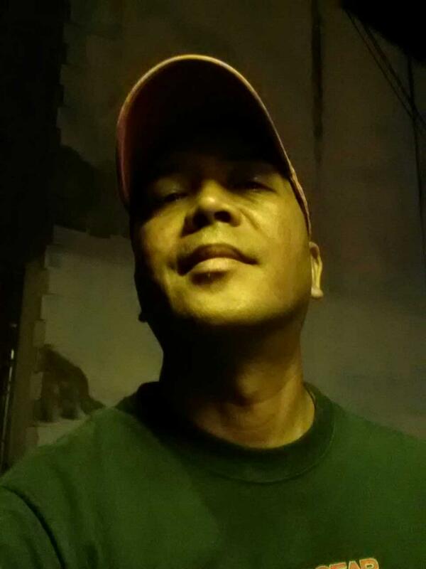 RonsDailyTalks's tweet image. Long work day, now it's time to unwind. $1 drinks pls! #Mooses #Waikiki #comewith #Ron #Matt #David #andcompany.