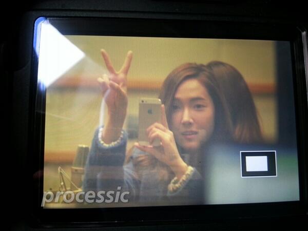 [PIC][12-03-2014]Yuri - Jessica và SeoHyun xuất hiện tại 2 chương trình Radio "SBS PowerFM Kim ChangRyul Old School" và "KBS Cool FM Jo Jungchi & Harim's 2 O'clock" vào chiều nay BigZnlOCIAAyW8I