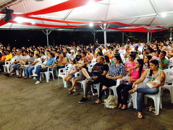 euleandrovieira's tweet photo. Ontem aqui em Ipatinga/Mg #TendaFogo http://t.co/3tkBVF4vy6